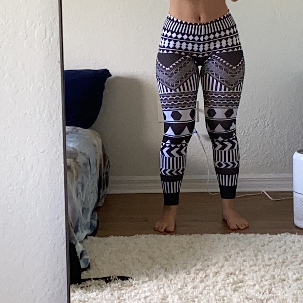 Arden B. Aztec Tribal Print Leggings